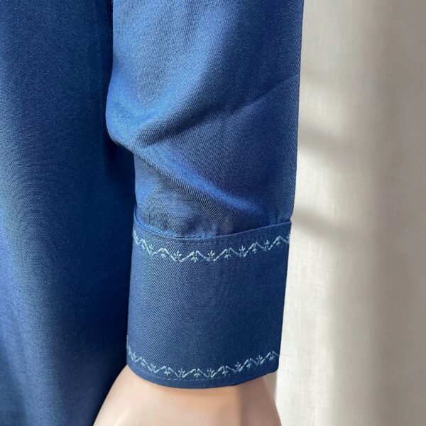 Alternative view of Qamis Homme Bleu cobalt à Broderies Fines